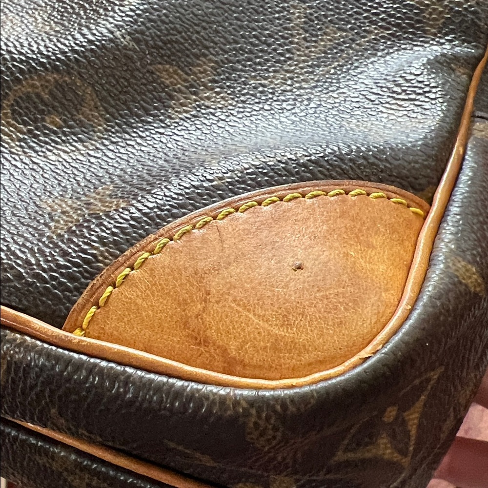 Louis Vuitton LV Monogram  Bag - has marks - Picture 11 of 14